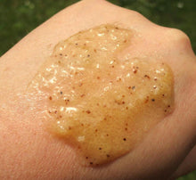Load image into Gallery viewer, Soap & Glory SUGAR CRUSH™ Body Scrub - 300ml