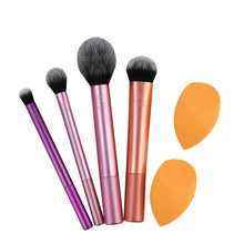 Load image into Gallery viewer, Real Techniques - Everyday Essentials Makeup Brush Kit with Bonus Miracle Complexion Sponge