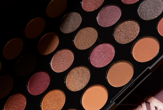 Morphe 35F Fall into Frost Artistry Palette